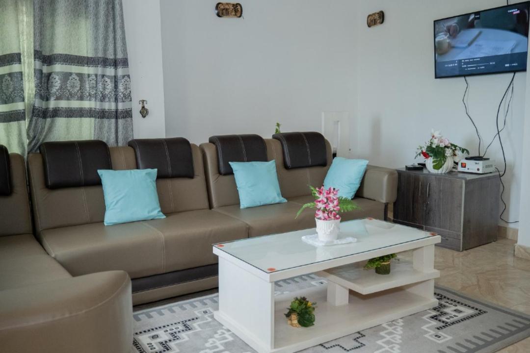 The City Block Apartment Bujumbura Buitenkant foto